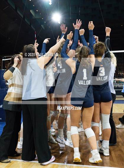 Thumbnail 3 in Valor Christian vs. Chaparral (CHSAA 5A State Final) photogallery.