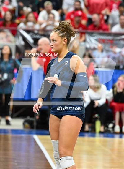 Thumbnail 3 in Valor Christian vs. Chaparral (CHSAA 5A State Final) photogallery.