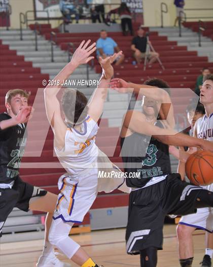 Thumbnail 2 in Palo Verde vs Issaquah (Rancho Mirage Holiday Invitational) photogallery.