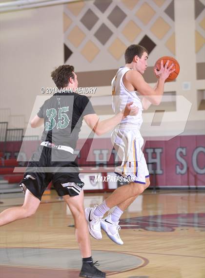 Thumbnail 2 in Palo Verde vs Issaquah (Rancho Mirage Holiday Invitational) photogallery.