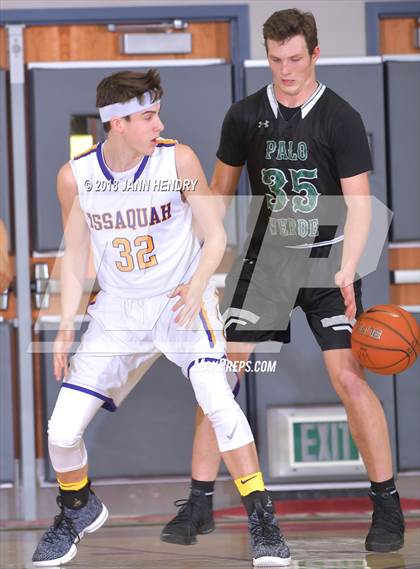 Thumbnail 2 in Palo Verde vs Issaquah (Rancho Mirage Holiday Invitational) photogallery.