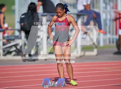Thumbnail 2 in Panther Relays (300M Hurdles) photogallery.