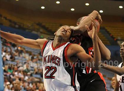 Thumbnail 2 in Westchester vs King (CIF SoCal D1 Final) photogallery.