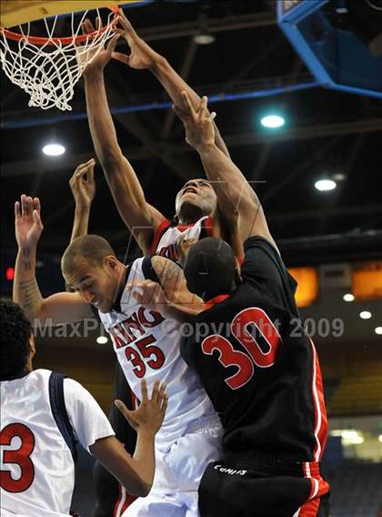 Thumbnail 2 in Westchester vs King (CIF SoCal D1 Final) photogallery.