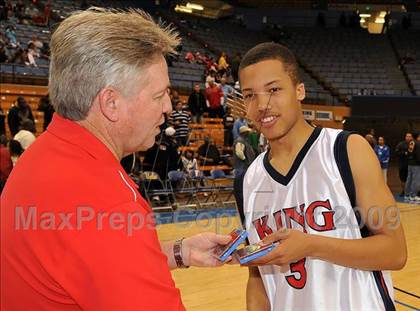 Thumbnail 3 in Westchester vs King (CIF SoCal D1 Final) photogallery.