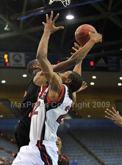 Thumbnail 3 in Westchester vs King (CIF SoCal D1 Final) photogallery.