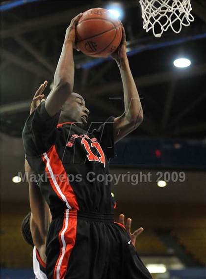Thumbnail 3 in Westchester vs King (CIF SoCal D1 Final) photogallery.