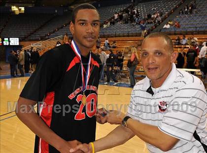 Thumbnail 2 in Westchester vs King (CIF SoCal D1 Final) photogallery.