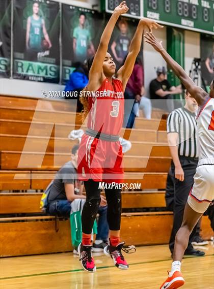 Thumbnail 2 in Antelope vs. Benson Tech (MLK Showcase) photogallery.