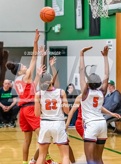 Thumbnail 1 in Antelope vs. Benson Tech (MLK Showcase) photogallery.