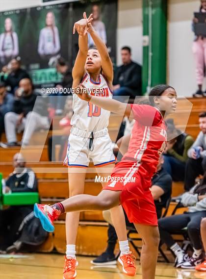 Thumbnail 3 in Antelope vs. Benson Tech (MLK Showcase) photogallery.