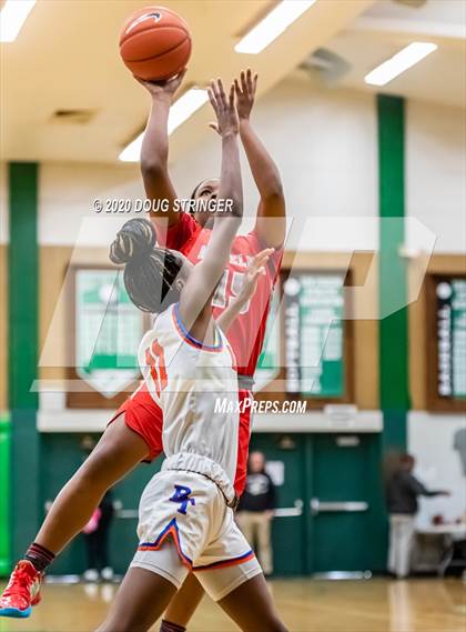 Thumbnail 3 in Antelope vs. Benson Tech (MLK Showcase) photogallery.