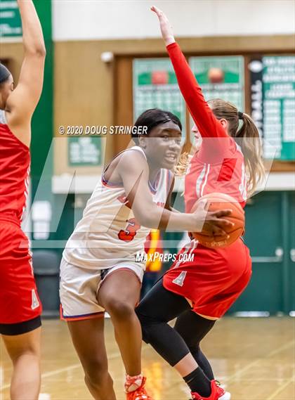 Thumbnail 2 in Antelope vs. Benson Tech (MLK Showcase) photogallery.