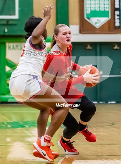 Thumbnail 3 in Antelope vs. Benson Tech (MLK Showcase) photogallery.