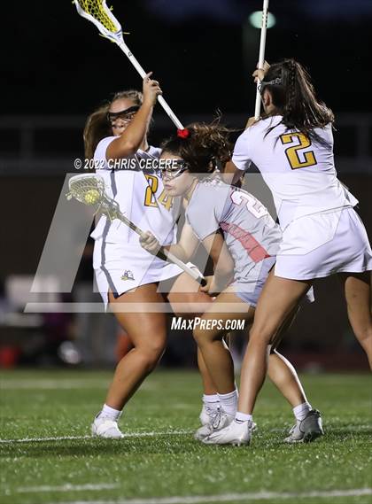 Thumbnail 3 in Victor vs. Canandaigua Academy (Section 5 Class B Final) photogallery.