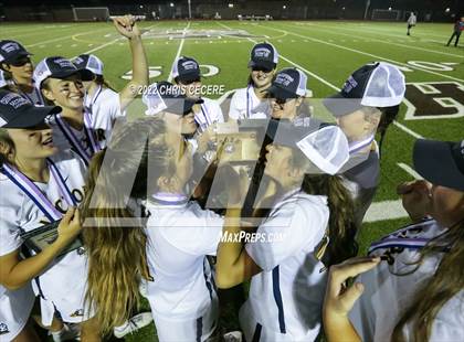 Thumbnail 2 in Victor vs. Canandaigua Academy (Section 5 Class B Final) photogallery.