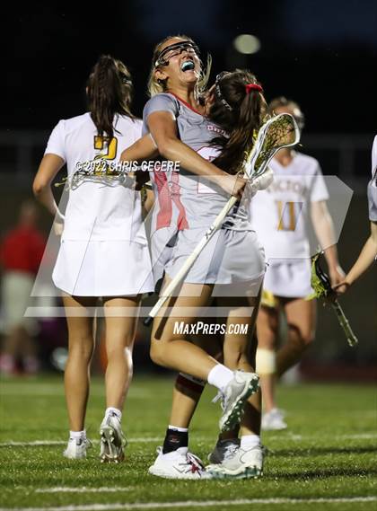 Thumbnail 2 in Victor vs. Canandaigua Academy (Section 5 Class B Final) photogallery.