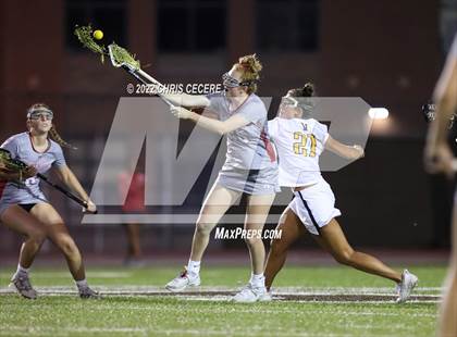 Thumbnail 2 in Victor vs. Canandaigua Academy (Section 5 Class B Final) photogallery.