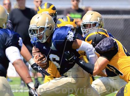 Thumbnail 2 in Del Oro vs. Notre Dame (Honor Bowl) photogallery.