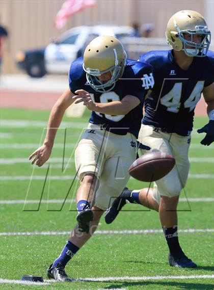 Thumbnail 1 in Del Oro vs. Notre Dame (Honor Bowl) photogallery.