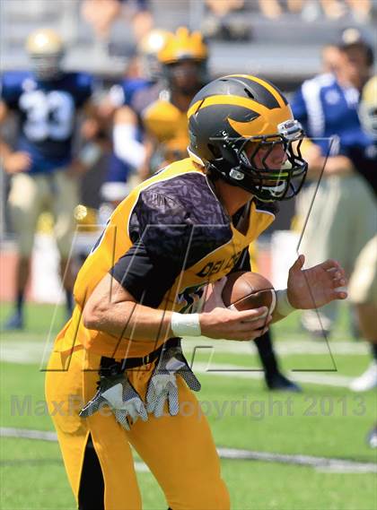 Thumbnail 2 in Del Oro vs. Notre Dame (Honor Bowl) photogallery.