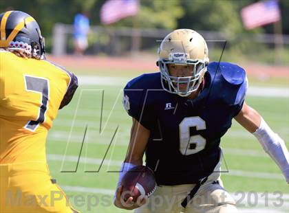 Thumbnail 2 in Del Oro vs. Notre Dame (Honor Bowl) photogallery.