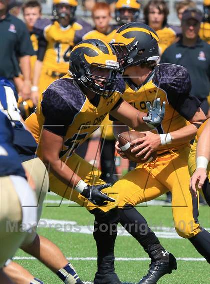 Thumbnail 1 in Del Oro vs. Notre Dame (Honor Bowl) photogallery.