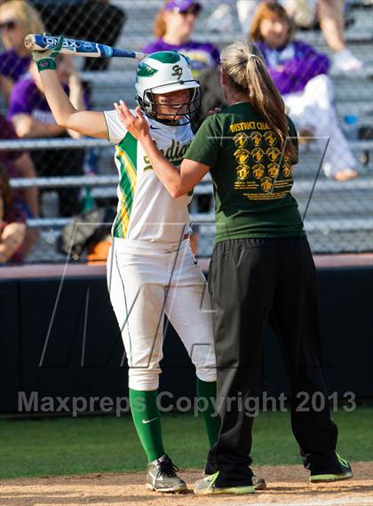 Thumbnail 2 in Ridge Point vs Santa Fe (UIL 4A Region 3 Quarterfinal Playoff) photogallery.