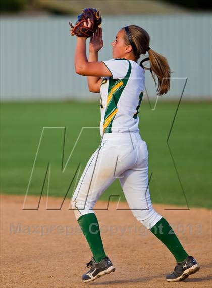 Thumbnail 3 in Ridge Point vs Santa Fe (UIL 4A Region 3 Quarterfinal Playoff) photogallery.