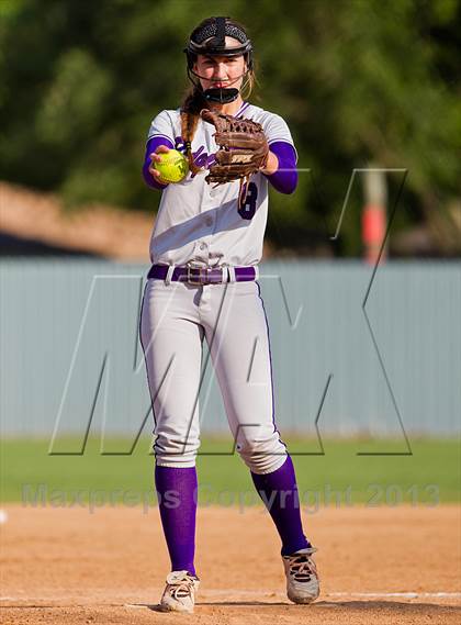 Thumbnail 2 in Ridge Point vs Santa Fe (UIL 4A Region 3 Quarterfinal Playoff) photogallery.
