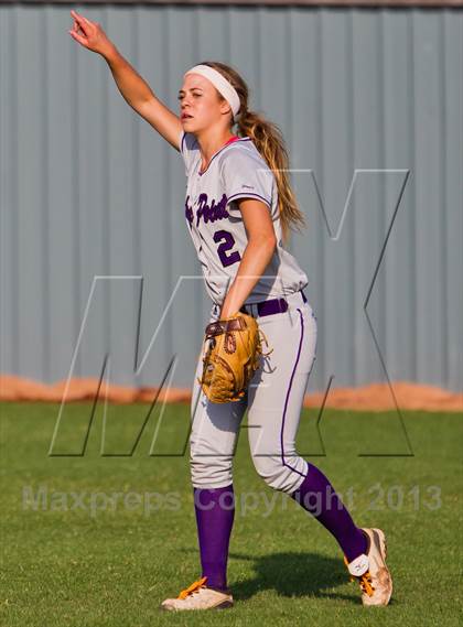 Thumbnail 3 in Ridge Point vs Santa Fe (UIL 4A Region 3 Quarterfinal Playoff) photogallery.