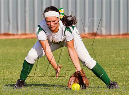 Thumbnail 2 in Ridge Point vs Santa Fe (UIL 4A Region 3 Quarterfinal Playoff) photogallery.