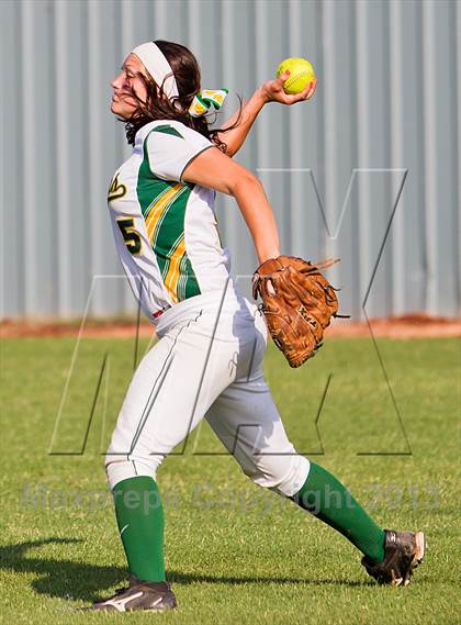 Thumbnail 3 in Ridge Point vs Santa Fe (UIL 4A Region 3 Quarterfinal Playoff) photogallery.