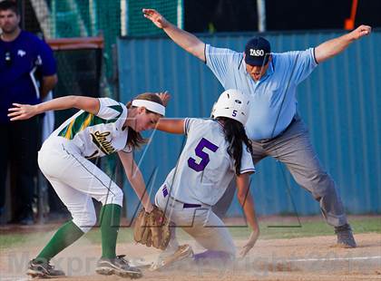 Thumbnail 1 in Ridge Point vs Santa Fe (UIL 4A Region 3 Quarterfinal Playoff) photogallery.
