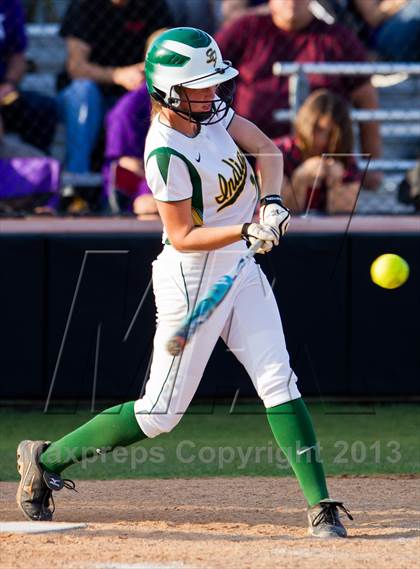 Thumbnail 3 in Ridge Point vs Santa Fe (UIL 4A Region 3 Quarterfinal Playoff) photogallery.