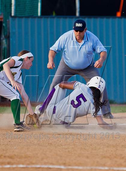 Thumbnail 1 in Ridge Point vs Santa Fe (UIL 4A Region 3 Quarterfinal Playoff) photogallery.