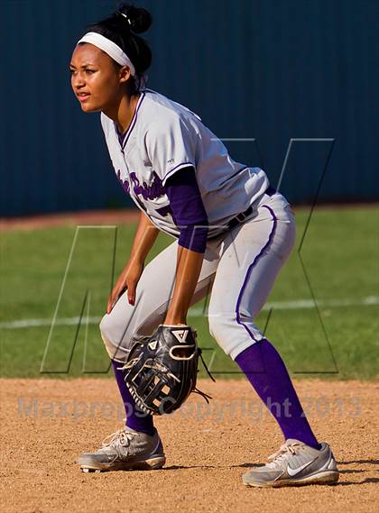 Thumbnail 2 in Ridge Point vs Santa Fe (UIL 4A Region 3 Quarterfinal Playoff) photogallery.