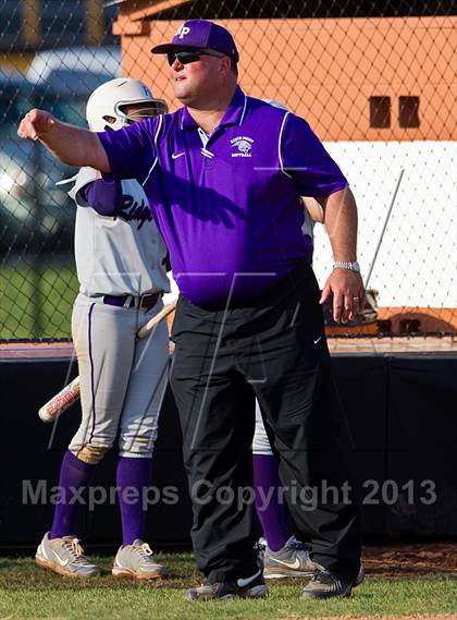 Thumbnail 3 in Ridge Point vs Santa Fe (UIL 4A Region 3 Quarterfinal Playoff) photogallery.
