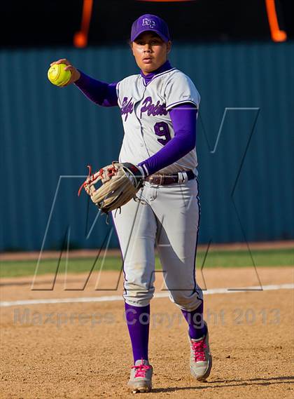 Thumbnail 3 in Ridge Point vs Santa Fe (UIL 4A Region 3 Quarterfinal Playoff) photogallery.