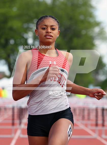 Thumbnail 1 in CHSAA Championships (Day 3) photogallery.