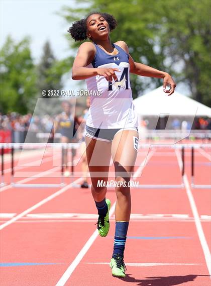 Thumbnail 2 in CHSAA Championships (Day 3) photogallery.