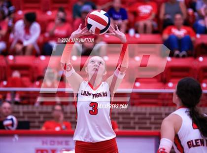 Thumbnail 3 in Robinson @ Glen Rose photogallery.