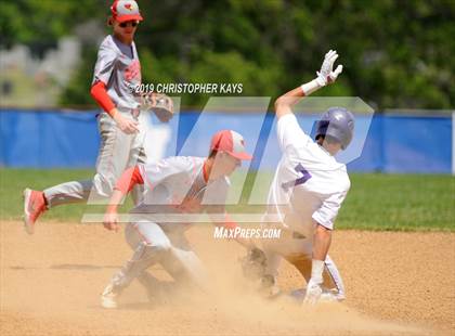 Thumbnail 2 in Harrisburg vs. Frankfort (IHSA 2A Regional Championship) photogallery.