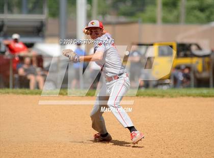 Thumbnail 2 in Harrisburg vs. Frankfort (IHSA 2A Regional Championship) photogallery.
