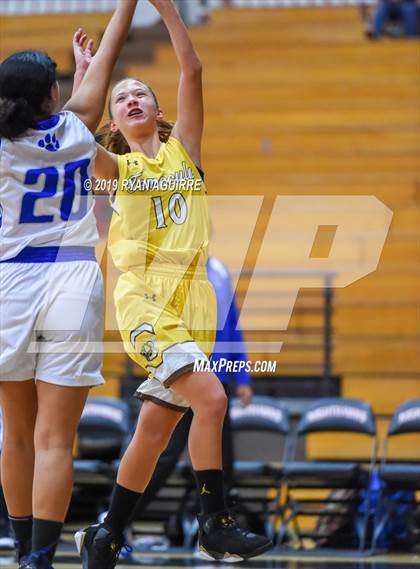 Thumbnail 3 in Temecula Valley vs. Beaumont photogallery.
