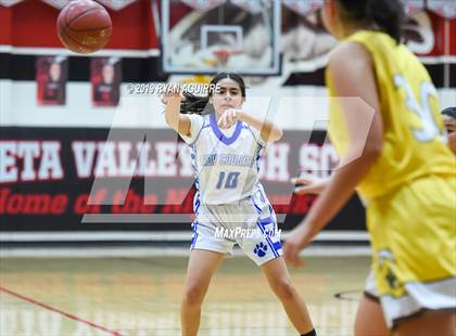 Thumbnail 2 in Temecula Valley vs. Beaumont photogallery.