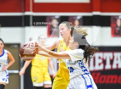 Thumbnail 2 in Temecula Valley vs. Beaumont photogallery.