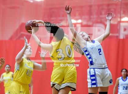 Thumbnail 2 in Temecula Valley vs. Beaumont photogallery.