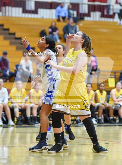 Thumbnail 3 in Temecula Valley vs. Beaumont photogallery.