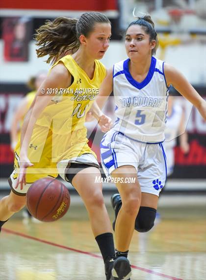 Thumbnail 2 in Temecula Valley vs. Beaumont photogallery.
